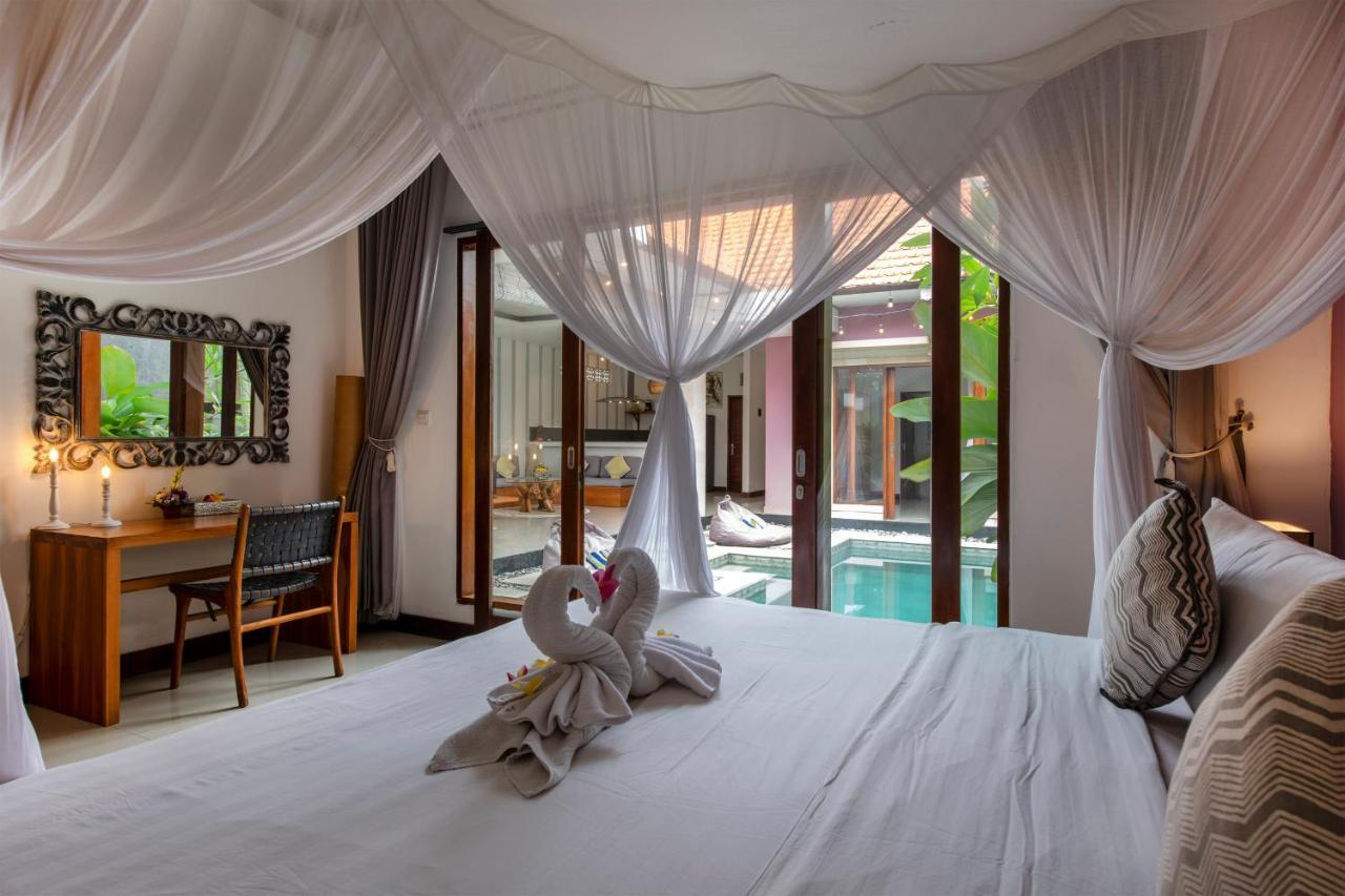 Villa Scarlet Seminyak Esterno foto